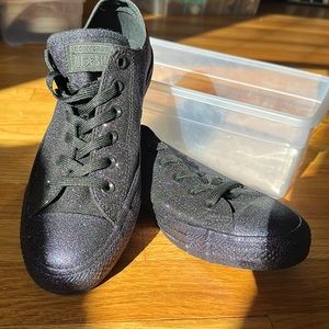 Women’s Converse, size 9